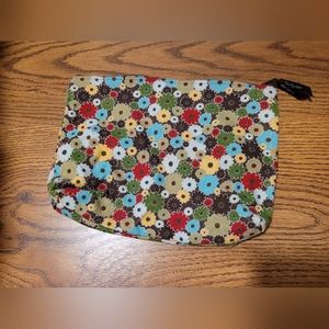 Thirty-one pouch